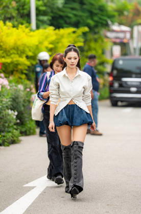 2026 Formula 1 Singapore Grand Prix - Sprint - Celebrities CHOU TZUYU 25 (TWN) of TWICE (JYP Entertainment) during Qualifying day on Saturday during the Formula 1 Singapore Airlines Singapore Grand Prix 2026 at Marina Bay Street Circuit, Singapore, on October 10, 2026. Photo by Antoine LAPEYRE Reveries Agency via ABACAPRESS.COM Singapore Singapore  Copyright: xAntoinexLapeyre ReveriesxAgency ABACAx