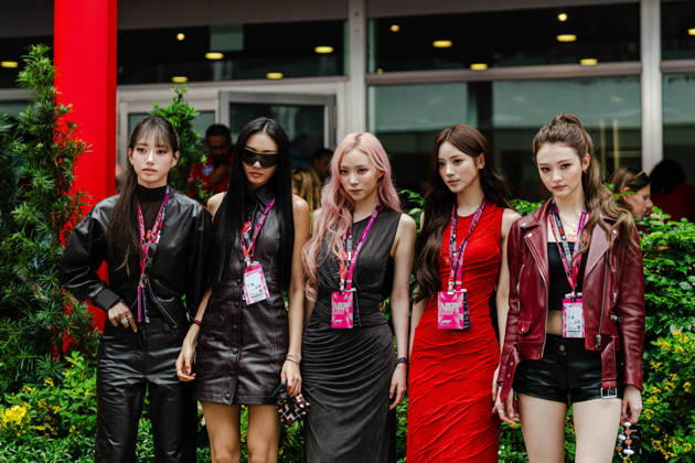 2026 Formula 1 Singapore Grand Prix - Sprint - Celebrities MEOVV Paddock on SATURDAY during the 2026 FORMULA 1 SINGAPORE AIRLINES SINGAPORE GRAND PRIX 2026 at MARINA BAY STREET CIRCUIT SINGAPORE on October 10, 2026. Photo by Tan Jun Da ABACAPRESS.COM Singapore Singapore  Copyright: xJunxDaxTan ABACAx