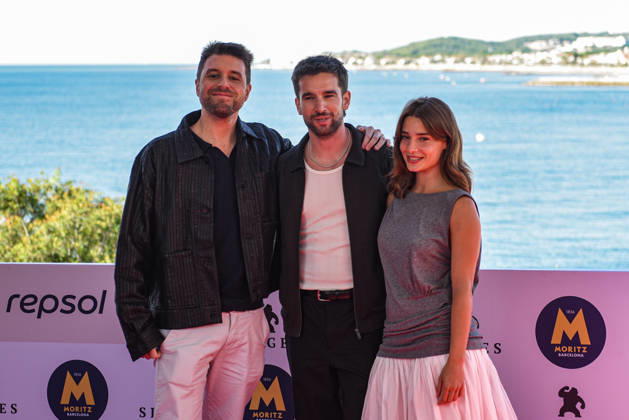 Photocall for the film *Apocalipsis Z: Nuevo mundo* at the Sitges Film Festival I D Director Carles Torrens and actors Carlos Alcaide and Júlia Martínez during the photocall for the film *Apocalipsis Z: Nuevo mundo* at the Sitges Film Festival on October 10, 2026, in Sitges, Barcelona, Catalonia, Spain. The film is the sequel to *Apocalipsis Z: The Beginning of the End*, and is based on the trilogy by Galician author Manel Loureiro. October 10, 2026, Sitges, Barcelona, Catalonia, Sitges, Barcelona, Catalonia, Spain  Copyright: xAlbertoxParedesx 7834524
