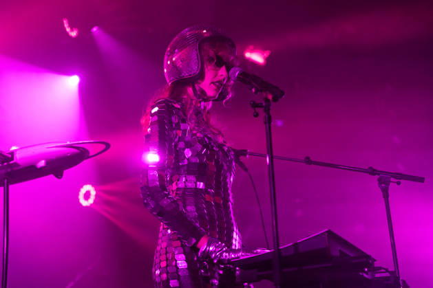 Ora The Molecule live in Oslo, Norway Oslo, Norway. 09th, October 2026. The Norwegian singer and musician Ora The Molecule performs a live concert at Parkteatret in Oslo. Norway, Oslo, Parkteatret  Copyright: xGonzalesxPhoto Per-OttoxOppix