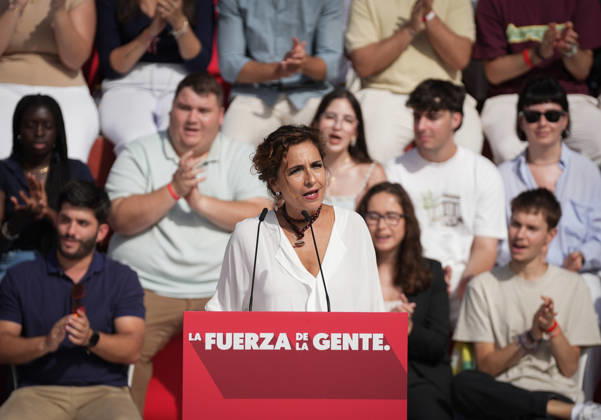 Pedro Sánchez participates in the first pre-campaign event in Dos Hermanas, Seville. Photo of the PSOE A Secretary-General, María Jesús Montero, at the first pre-campaign event for the November 29 elections. October 10, 2026, in Dos Hermanas, Seville, Andalusia, Spain The event was also attended by the PSOE’s Secretary General and Prime Minister, Pedro Sánchez, and the mayor of Dos Hermanas and the PSOE A’s Secretary of Organization, Francisco Rodríguez October 10, 2026 María José Ló Dos Hermanas, Seville Dos Hermanas, Seville, Spain  Copyright: xMariaxJosÃ xLopezx 7834577