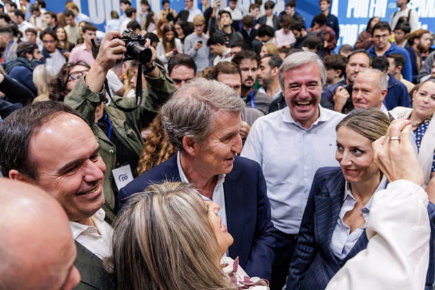 The PP Holds a Pre-Campaign Event at IFEMA Alberto Núnez Feijóo, president of the Popular Party (PP), during a pre-campaign event for the Popular Party (PP) at IFEMA on October 10, 2026, in Madrid, Spain. The PP held its first pre-campaign event today for the general elections on November 29 (29N). Feijóo attended this event alongside the president of the Community of Madrid and the mayor of the capital. October 10, 2026. Carlos Lujá, Madrid, Madrid, Spain  Copyright: xCarlosxLujanx 7834591