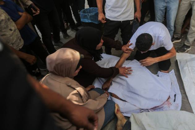 RECORD DATE NOT STATED Palestinians Targeted in Western Gaza City (INT) Palestinians Targeted in Western Gaza City. OCTOBER 10, 2026, Gaza, Palestine: A group of Palestinians was targeted in western Gaza City. Further details about casualties were not immediately available. Credit: Hashem Zimmo TheNews2(Foto: Hashem Zimmo Thenews2 imago images) Palestinians Targeted in Western Gaza City  Copyright: xHashemxZimmox