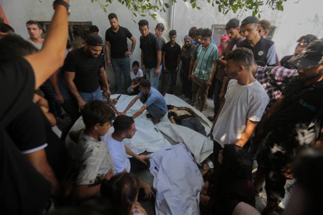RECORD DATE NOT STATED Palestinians Targeted in Western Gaza City (INT) Palestinians Targeted in Western Gaza City. OCTOBER 10, 2026, Gaza, Palestine: A group of Palestinians was targeted in western Gaza City. Further details about casualties were not immediately available. Credit: Hashem Zimmo TheNews2(Foto: Hashem Zimmo Thenews2 imago images) Palestinians Targeted in Western Gaza City  Copyright: xHashemxZimmox