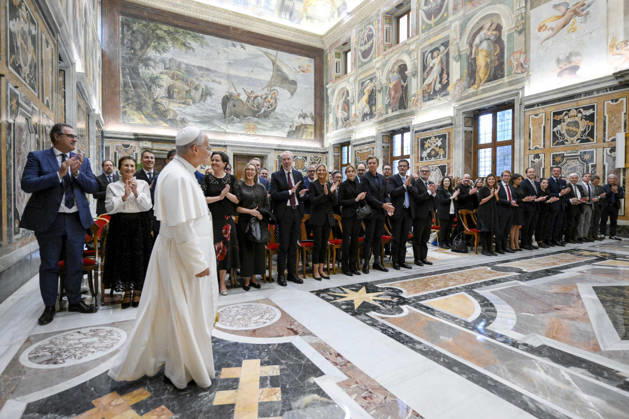 Pope Leo XIV Meets With Directors Of World’s Largest Museums - Vatican Pope Leo XIV meets with the directors of the largest art and culture museums around the world at the Vatican, on October 10, 2026. Speaking to members of the Bizot Group, which brings together directors of the world’s largest museums, Pope Leo stressed the importance of works of art as a means of ‘safeguarding a heritage that belongs to all humanity.’ Photo by (EV) Simone Risoluti Vatican Medial ABACAPRESS.COM Rome Copyright: xABACAx