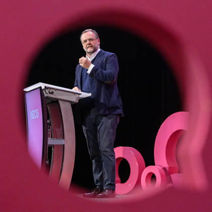 photonews in Linz, October 10, 2026 NEOS General Assembly at Design Center Linz NEOS has chosen Saving Within the System as the theme for the meeting PHOTO: Sepp Schellhorn, State Secretary for Deregulation, NEO