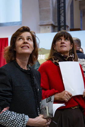 PEOPLE: Festival Lumiere - Lyon 10 10 2026 Irene Jacob and VÃ ronique Sarselli attend the opening of the 18th Lumiere Film Festival Village at the Grand HÃ tel-Dieu and admire the dome in Lyon (France) on October 10, 2026. Photo by Sandrine Thesillat PsNewZ Copyright: xSandrinexThesillatx
