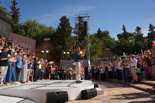 Pedro Sánchez Participates in the First Pre-Campaign Event in Dos Hermanas, Seville. The Secretary-General of the PSOE and Prime Minister, Pedro Sánchez, attended the first pre-campaign event for the November 29 elections on October 10, 2026, in Dos Hermanas, Seville, Andalusia, Spain. The PSOE held its first pre-campaign event today for the general election on November 29 (29N), October 10, 2026. María José Ló, Dos Hermanas, Seville, Dos Hermanas, Seville, Spain  Copyright: xMariaxJosÃ xLopezx 7834680