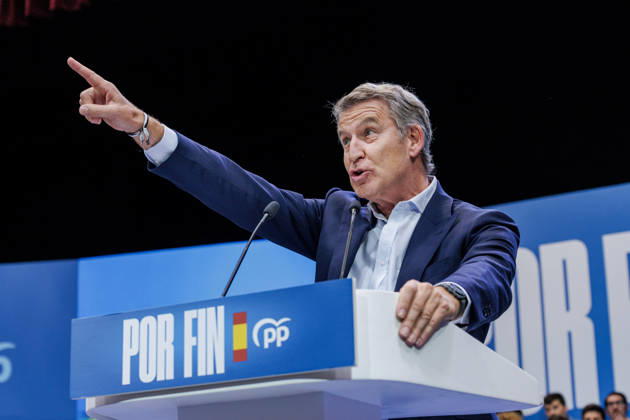The PP Holds a Pre-Campaign Event at IFEMA Alberto Núnez Feijóo, president of the Popular Party (PP), during a pre-campaign event for the PP at IFEMA on October 10, 2026, in Madrid, Spain. The PP held its first pre-campaign event today for the general elections on November 29 (29N). Feijóo attended this event alongside the president of the Community of Madrid and the mayor of the capital. OCTOBER 10, 2026. Carlos Lujá. Madrid, Madrid, Spain.  Copyright: xCarlosxLujanx 7834703