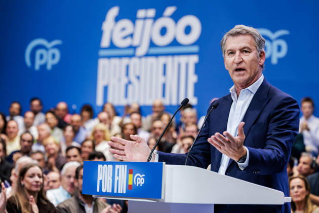 The PP Holds a Pre-Campaign Event at IFEMA Alberto Núnez Feijóo, president of the Popular Party (PP), during a pre-campaign event for the PP at IFEMA on October 10, 2026, in Madrid, Spain. The PP held its first pre-campaign event today for the general elections on November 29 (29N). Feijóo attended this event alongside the president of the Community of Madrid and the mayor of the capital. OCTOBER 10, 2026. Carlos Lujá. Madrid, Madrid, Spain. Copyright: xCarlosxLujanx 7834711