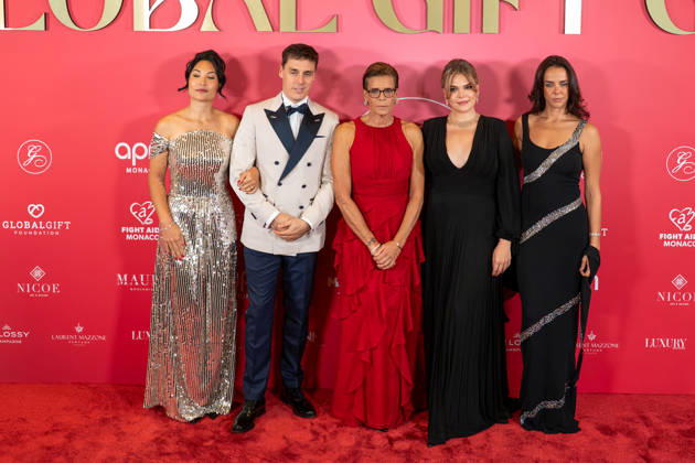 Photocall from the 2nd Global Gift Gala in Monaco: Marie Ducruet, Louis Ducruet, Princess Stéphanie of Monaco, Camille Gottlieb, and Pauline Ducruet attend the 2nd Monaco Global Gift Gala photocall at the Hotel de Paris on October 9, 2026, in Monaco, Monaco Photo by Laurent Coust Starface 460363 2026 10 09 Monaco Monaco Copyright: xLaurentxCoustx xStarfacex STAR_460363_002
