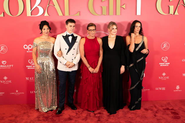 Photocall at the 2nd Global Gift Gala in Monaco: Marie Ducruet, Louis Ducruet, Princess Stéphanie of Monaco, Camille Gottlieb, and Pauline Ducruet attend the 2nd Monaco Global Gift Gala photocall at the Hotel de Paris on October 9, 2026, in Monaco, Monaco Photo by Laurent Coust Starface 460363 2026 10 09 Monaco Monaco Copyright: xLaurentxCoustx xStarfacex STAR_460363_009
