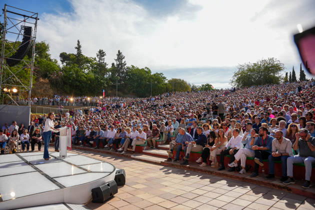 Pedro Sánchez participates in the first pre-campaign event in Dos Hermanas, Seville. The secretary-general of the PSOE, María Jesús Montero, attended the first pre-campaign event for the November 29 elections on October 10, 2026, in Dos Hermanas, Seville, Andalusia, Spain October 10, 2026 María José Ló Dos Hermanas, Seville Dos Hermanas, Seville Spain  Copyright: xMariaxJosÃ xLopezx 7834780