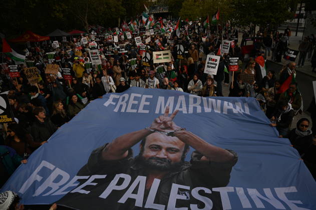Pro-Palestine protest in London LONDON, UNITED KINGDOM - OCTOBER 10: People attend a pro-Palestine protest demanding to halt arms sales and impose sanctions to Israel, in London, United Kingdom on October 10, 2026. Rasid Necati Aslim Anadolu London United Kingdom. Editorial use only. Please get in touch for any other usage. Copyright: x2026xAnadoluxRasidxNecatixAslimx