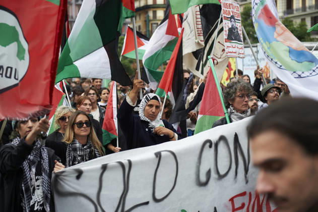 Pro-Palestine protests in Naples NAPLES, ITALY - OCTOBER 10: People take part in a protest during the Global Day of Action for Palestine in defence of the Palestinian people, to call for an arms embargo and sanctions against Israel in Naples, on October 10, 2026. Eliano Imperato Anadolu Naples Italy. Editorial use only. Please get in touch for any other usage.  Copyright: x2026xAnadoluxElianoxImperatox