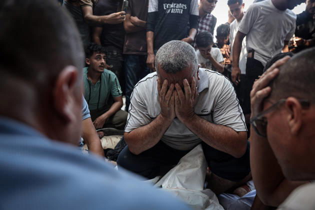 Israeli army continues attacks on Gaza despite ceasefire GAZA CITY, GAZA, PALESTINE - OCTOBER 10: Palestinians mourn after losing their loved ones in an Israeli attack on Gaza City, as Israeli army continues its attacks on the Gaza Strip despite the ceasefire, in Gaza City, Palestine, on October 10, 2026. The bodies of those killed in the attack were brought to Al-Shifa Hospital. Abdalhkem Abu Riash Anadolu Gaza City Gaza. Editorial use only. Please get in touch for any other usage. Copyright: x2026xAnadoluxAbdalhkemxAbuxRiashx