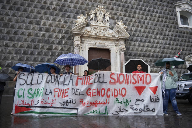 Pro-Palestine protests in Naples NAPLES, ITALY - OCTOBER 10: People take part in a protest during the Global Day of Action for Palestine in defence of the Palestinian people, to call for an arms embargo and sanctions against Israel in Naples, on October 10, 2026. Eliano Imperato Anadolu Naples Italy. Editorial use only. Please get in touch for any other usage. Copyright: x2026xAnadoluxElianoxImperatox