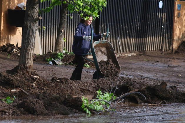 Santiago, October 10, 2026: Roadwork is underway following the flash flood that affected the Las Condes district. Dragomir Yankovic, Aton Chile, Santiago, Chile. Aton 1198328 Copyright: DRAGOMIRxYANKOVIC ATONxCHILE
