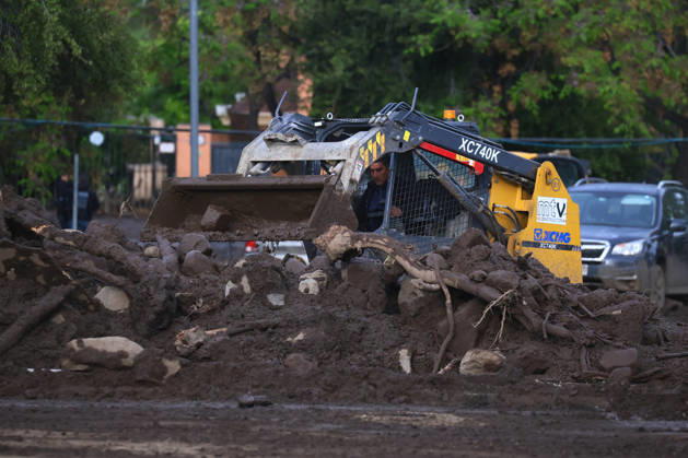 Santiago, October 10, 2026: Roadwork is underway following the flood that affected the Las Condes district. Dragomir Yankovic, Aton Chile, Santiago, Chile. Aton 1198333 Copyright: DRAGOMIRxYANKOVIC ATONxCHILE