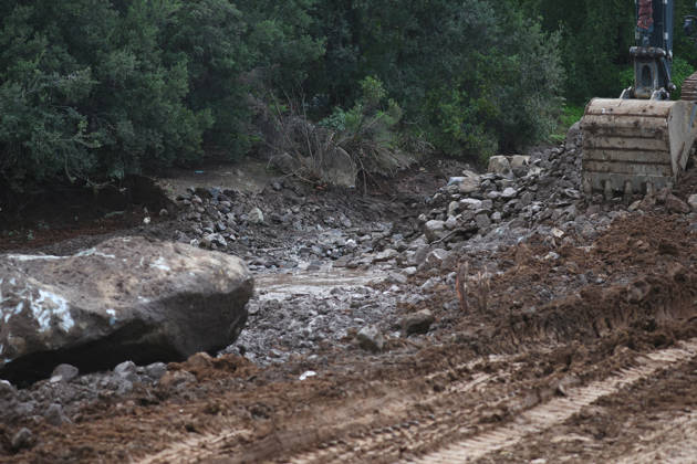 Santiago, October 10, 2026: Roadwork is underway following the flood that affected the Las Condes district. Dragomir Yankovic, Aton Chile, Santiago, Chile. Aton 1198336 Copyright: DRAGOMIRxYANKOVIC ATONxCHILE