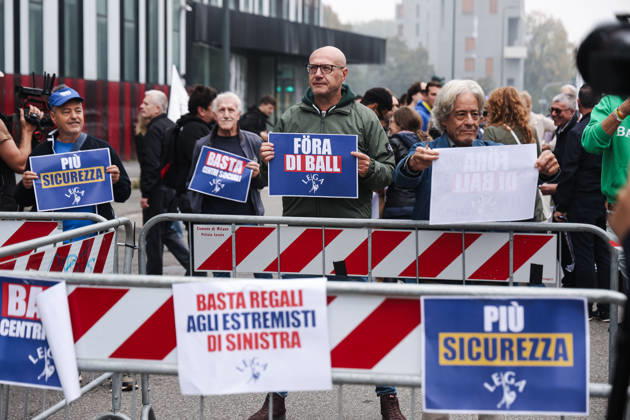 IPA89501930 - Milan: A Lega protest titled A Safer Milan, Stop the Social Centers against the Lambretta Social Center on Via Rizzoli. In the photo: A scene from the demonstration Copyright: xAlessandroxBremecx xx IPA89501930