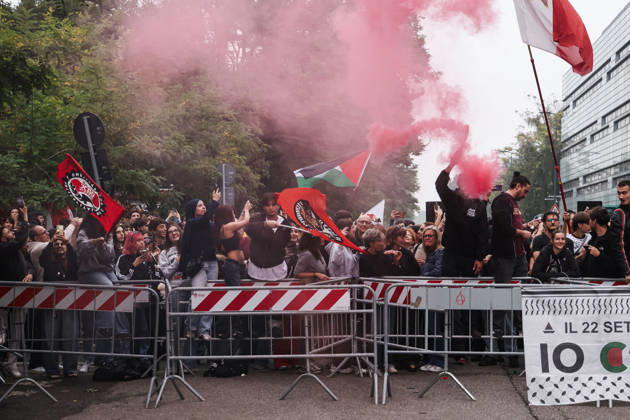 IPA89501917 - Milan: A rally organized by the Lega under the slogan A Safer Milan, Stop the Social Centers against the Lambretta Social Center on Via Rizzoli. Pictured: Protests during the demonstration Copyright: xAlessandroxBremecx xx IPA89501917