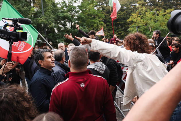 IPA89501858 - Milan: A Lega rally titled A Safer Milan, Stop the Social Centers against the Lambretta Social Center on Via Rizzoli. In the photo: Protests during the demonstration Copyright: xAlessandroxBremecx xx IPA89501858