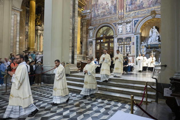 IPA89503391 - Italy, Rome, Vatican, October 10, 2026: Cardinal Baldo Reina celebrates Mass for the ordination of deacons at St. John Lateran. Photo by ALESSIA GIULIANI Catholic Press Photo Copyright: xALESSIAxGIULIANI xCatholicxPressxPhotox xx IPA89503391
