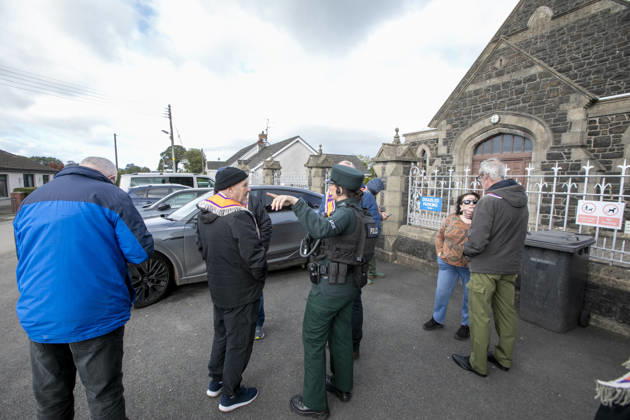 Police remain at Drumcree Church after Orange Order march ban PORTADOWN, NORTHERN IRELAND - OCTOBER 10: Police remain stationed outside Drumcree Church following the end of the Garvaghy Road standoff after Northern Ireland Secretary of State Chris Bryant banned the Orange Order march in Portadown, County Armagh, Northern Ireland, on October 10, 2026. Bryant said the decision was made in the interests of peace after talks between the Portadown District Lodge and Garvaghy Road residents failed to reach an agreement. Conor Mcccaughley Anadolu Portadown Ireland. Editorial use only. Please get in touch for any other usage. Copyright: x2026xAnadoluxConorxMcccaughleyx