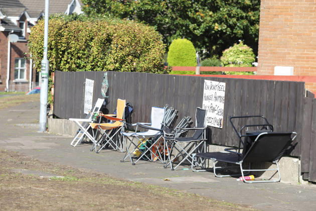 Police remain at Drumcree Church after Orange Order march ban PORTADOWN, NORTHERN IRELAND - OCTOBER 10: Police remain stationed outside Drumcree Church following the end of the Garvaghy Road standoff after Northern Ireland Secretary of State Chris Bryant banned the Orange Order march in Portadown, County Armagh, Northern Ireland, on October 10, 2026. Bryant said the decision was made in the interests of peace after talks between the Portadown District Lodge and Garvaghy Road residents failed to reach an agreement. Conor Mcccaughley Anadolu Portadown Ireland. Editorial use only. Please get in touch for any other usage. Copyright: x2026xAnadoluxConorxMcccaughleyx