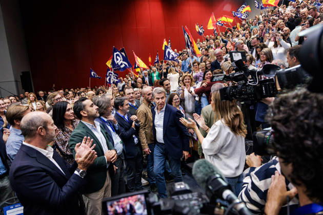 The PP Holds a Pre-Campaign Event at IFEMA Alberto Núnez Feijóo, president of the Popular Party (PP), during a pre-campaign event for the PP at IFEMA on October 10, 2026, in Madrid, Spain. The PP held its first pre-campaign event today for the general elections on November 29 (29N). Feijóo attended this event alongside the president of the Community of Madrid and the mayor of the capital. October 10, 2026. Carlos Lujá, Madrid, Madrid, Spain Copyright: xCarlosxLujanx 7835145