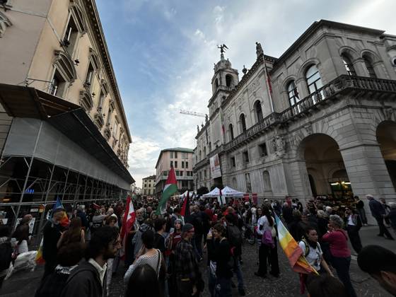 IPA89508277 - Pro-Palestine March in Padua, News from Padua, Italy, October 10, 2026 Copyright: xAlessioxMarini LiveMediax xAlessioxMarini LiveMediax IPA89508277