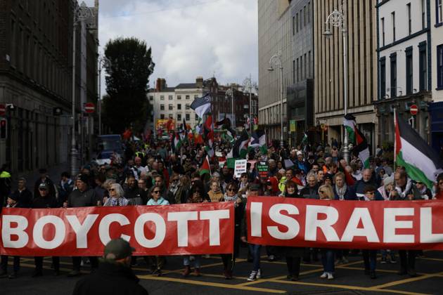 Thousands of pro-Palestine demonstrators gather in Dublin DUBLIN, IRELAND - OCTOBER 10: Thousands of pro-Palestine demonstrators gather in Dublin, Ireland, on October 10, 2026, for a national march marking three years since the October 7 attacks and the subsequent war in Gaza. Organized by the Ireland-Palestine Solidarity Campaign, the protest calls for sanctions against Israel and greater action by the Irish government, with demonstrators marching from the Garden of Remembrance towards the Dail. Mostafa Darwish Anadolu Dublin Ireland. Editorial use only. Please get in touch for any other usage. Copyright: x2026xAnadoluxMostafaxDarwishx