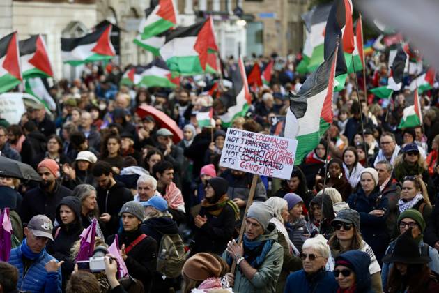 Thousands of pro-Palestine demonstrators gather in Dublin DUBLIN, IRELAND - OCTOBER 10: Thousands of pro-Palestine demonstrators gather in Dublin, Ireland, on October 10, 2026, for a national march marking three years since the October 7 attacks and the subsequent war in Gaza. Organized by the Ireland-Palestine Solidarity Campaign, the protest calls for sanctions against Israel and greater action by the Irish government, with demonstrators marching from the Garden of Remembrance towards the Dail. Mostafa Darwish Anadolu Dublin Ireland. Editorial use only. Please get in touch for any other usage. Copyright: x2026xAnadoluxMostafaxDarwishx