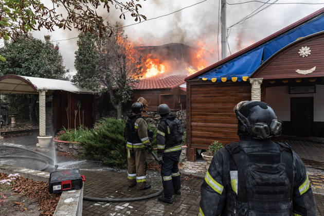 Aftermath of Russian FPV drone attack in Kramatorsk KRAMATORSK, UKRAINE - OCTOBER 10: Ukrainian firefighters put out a fire in a commercial building following a strike by a Russian FPV drone and under threat from further drone attacks, in Kramatrosk, Ukraine, 10 October 2026 Diego Herrera Carcedo Anadolu Kramatorsk Ukraine. Editorial use only. Please get in touch for any other usage. Copyright: x2026xAnadoluxDiegoxHerreraxCarcedox