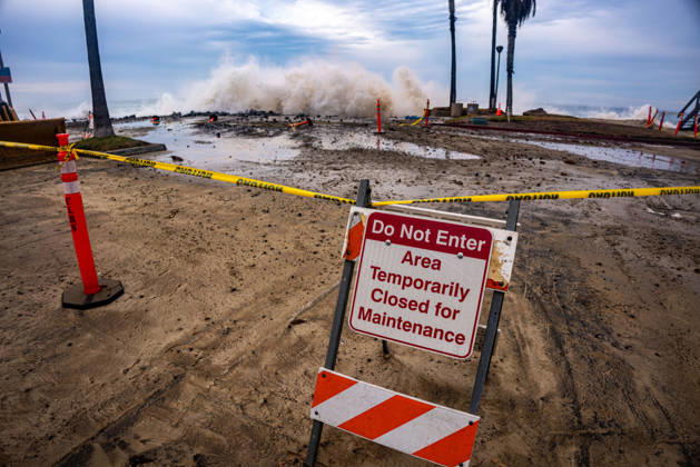 October 10, 2026, Laguna Beach, California, USA: Aliso Beach in Laguna Beach, California, Sustains Erosion from Heavy Swells on October 10, 2026. Laguna Beach USA  - ZUMAg219 20261010_znp_g219_003 Copyright: xJakexLeexGreenx