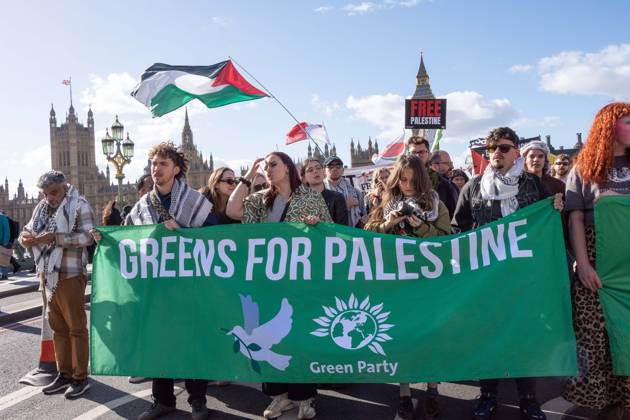 October 10, 2026, London, London, England: The National March for Palestine took place to mark the third anniversary of the start of the war in Gaza. Around ten thousand gathered on The Thames embankment and marched to Parliament Squre. They faced an Israeli counter demonstration of a handfull of protesters. Some arrests were reported by police. London England - ZUMAr169 20261010_zip_r169_047 Copyright: xRodxHarbinsonx