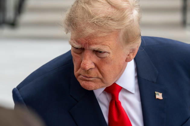 October 10, 2026, Washington, District Of Columbia, United States: President DONALD TRUMP speaks to members of the media on the South Lawn of the White House before departing for Clarksville, Tennessee, where he is scheduled to attend a campaign rally in support of Republican candidates ahead of the November midterm elections. Washington United States  - ZUMAk206 20261010_znp_k206_022 Copyright: xMattxKaminskyx