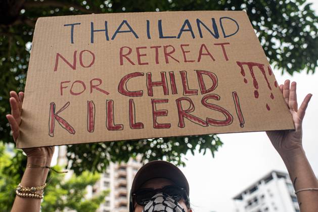 Pro-Palestine protesters gather outside Israeli Embassy in Bangkok BANGKOK, THAILAND OCTOBER 10, 2026: Pro-Palestine protesters and activists gather outside the Israeli Embassy in Bangkok to demand a permanent ceasefire in Gaza and express solidarity with the Palestinian people. The demonstration highlights calls for an end to hostilities in Gaza and continued international attention to the humanitarian situation affecting Palestinians. Protesters gathered outside the diplomatic mission to voice their demands and show support for Palestinians amid the ongoing conflict. The demonstration forms part of international solidarity actions calling for a ceasefire and greater protection for civilians in Gaza. Bangkok Thailand Copyright: x xPeeraponxBoonyakiatx xJNAxPressx