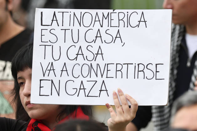 Santiago, October 10, 2026: March for Palestine organized by the Global Action for Palestine (GAFP) alliance along Alameda Street in downtown Santiago. Dragomir Yankovic, Aton Chile, Santiago, Chile. Aton 1198357 Copyright: DRAGOMIRxYANKOVIC ATONxCHILE