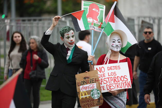 Santiago, October 10, 2026: March for Palestine organized by the Global Action for Palestine (GAFP) alliance along Alameda Street in downtown Santiago. Dragomir Yankovic, Aton Chile, Santiago, Chile. Aton 1198365 Copyright: DRAGOMIRxYANKOVIC ATONxCHILE