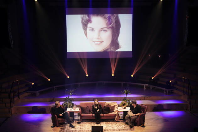 GOTHENBURG, SWEDEN 20261010 Priscilla Presley hosts her talk show *An Evening with Priscilla Presley* at Haga Concert Hall, GOTHENBURG, SWEDEN x9200x Copyright: xBjörnxLarssonxRosvall TTx PRISCILLA PRESLEY I GÖTEBORG zSaWYjo3FpU