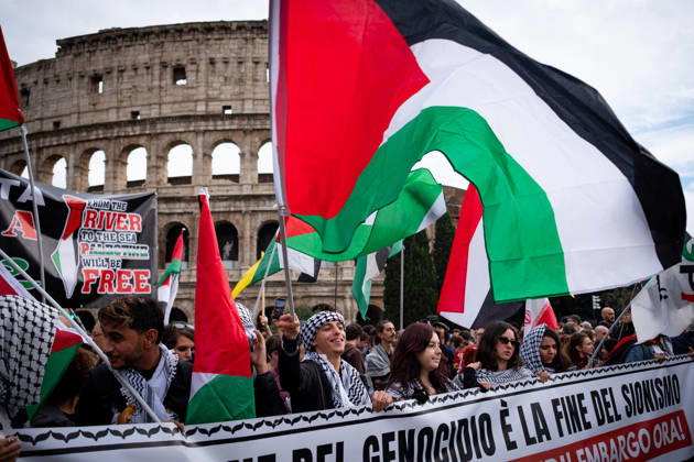 October 10, 2026, Rome, Rm, Italy: Thousands of people take to the streets of the capital to march in solidarity with Gaza and the Palestinians, and to call for the unblocking of humanitarian aid entering the Strip. Rome Italy  - ZUMAg256 20261010_znp_g256_006 Copyright: xMarcoxDixGianvitox