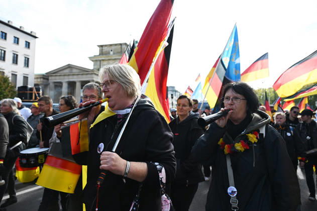Rally of Projekt M1llion in Berlin BERLIN, GERMANY - OCTOBER 10: People take part in the Projekt M1llion anti-government protest in Berlin, Germany, on October 10, 2026. Volodymyr Sindieiev Anadolu Berlin Germany. Editorial use only. Please get in touch for any other usage.  Copyright: x2026xAnadoluxVolodymyrxSindieievx