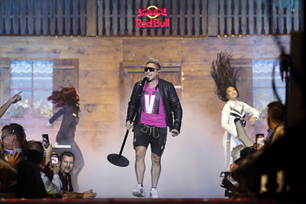 Musician Matty Valentino at the Mountain Mania party hit event—the biggest après-ski party since the invention of winter—at the Lanxess Arena in Cologne, October 10, 2026, North Rhine-Westphalia, Germany Copyright: xChristophxHardtx