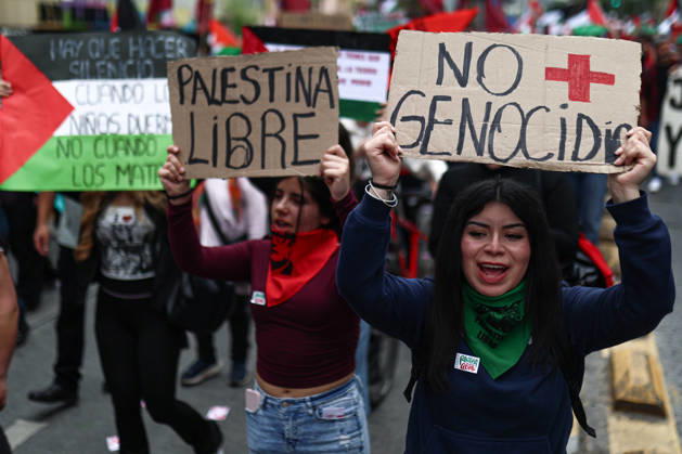 Thousands march in Santiago for Global Day of Action for Palestine SANTIAGO, CHILE - OCTOBER 10: Thousands of people take part in a demonstration organized by the Palestinian community in Chile as part of the Global Day of Action for Palestine, in Santiago, Chile, on October 10, 2026. Lucas Aguayo Araos Anadolu Santiago Chile. Editorial use only. Please get in touch for any other usage. Copyright: x2026xAnadoluxLucasxAguayoxAraosx