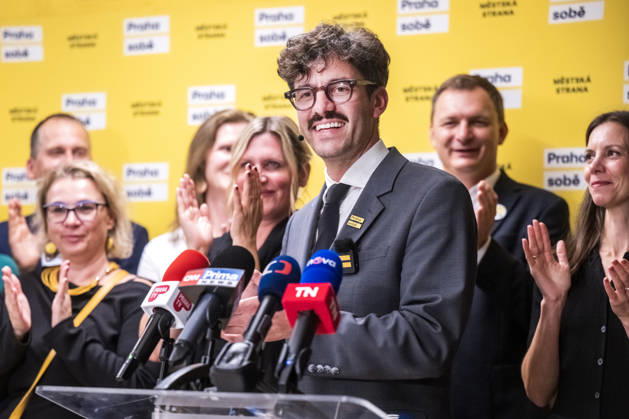 The two-day elections to municipal assemblies ended in the Czech Republic together with the first round of the elections to one-third of the Senate, at 2:00 p.m. on October 10, 2026. On the photo: Adam Scheinherr, the political party Prague for Itself candidate for Mayor of Prague, speaks at a news conference at party s campaign headquarters in Prague. (CTKxPhoto VitxSimanek) CTKPhotoP2026101008406  CTKPhotoP2026101008406