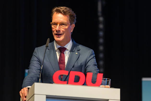 Ceremony Marking the 150th Anniversary of Konrad Adenauer and the 80th Anniversary of the CDU Bad Honnef October 10, 2026 Speech by North Rhine-Westphalia Minister President Hendrik WÜST CDU Ceremony marking the 150th anniversary of Konrad Adenauer and the 80th anniversary of the CDU Bad Honnef at the Kursaal in Bad Honnef Adenaue Copyright: xMarcxJohnx