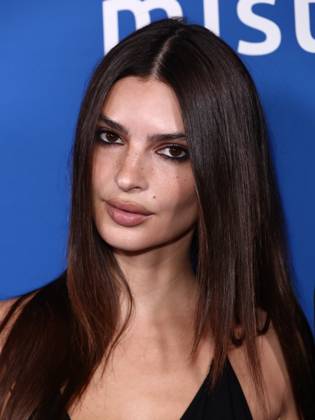 MISTR s 2nd Annual National PrEP Day Celebration Emily Ratajkowski at MISTR s 2nd Annual National PrEP Day Celebration held at The Abbey Food and Bar on October 10, 2026 in West Hollywood, Los Angeles, California, United States. West Hollywood California United States Copyright: xXavierxCollin ImagexPressxAgencyx