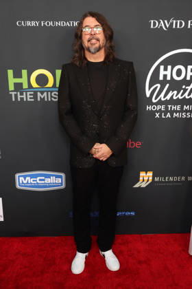 Soundstage Of Hope Gala - LA Dave Grohl. At The Soundstage Of Hope Gala held at Chaplin Recording Studios in Los Angeles, CA. 01 October 2026 Photo Credit: ABACA PRESS-Fafou Los Angeles CA United States Copyright: xFatixSadou ABACAPRESS.COMx